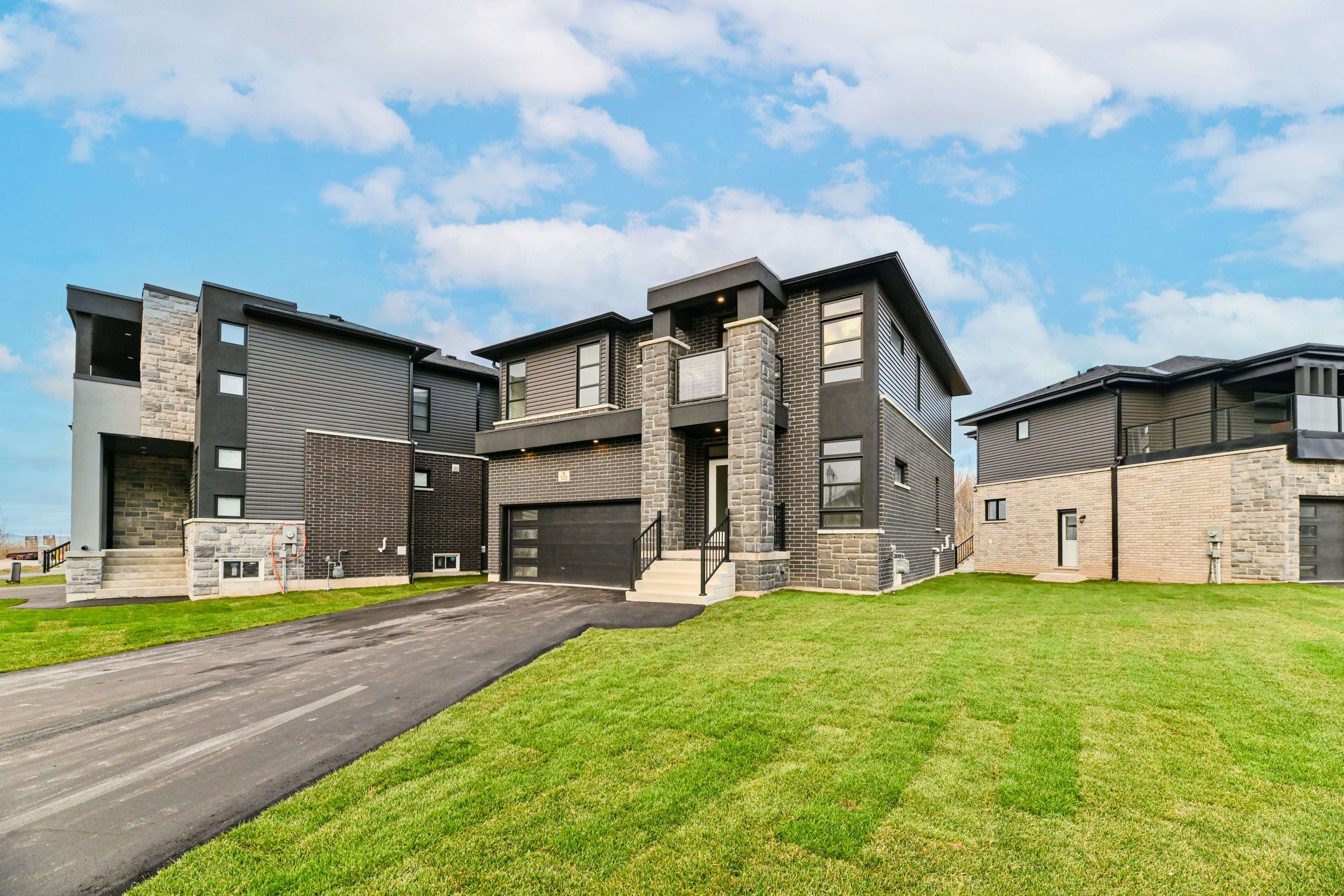 123 Jewel ST, Blue Mountains, ON N0H 1J0