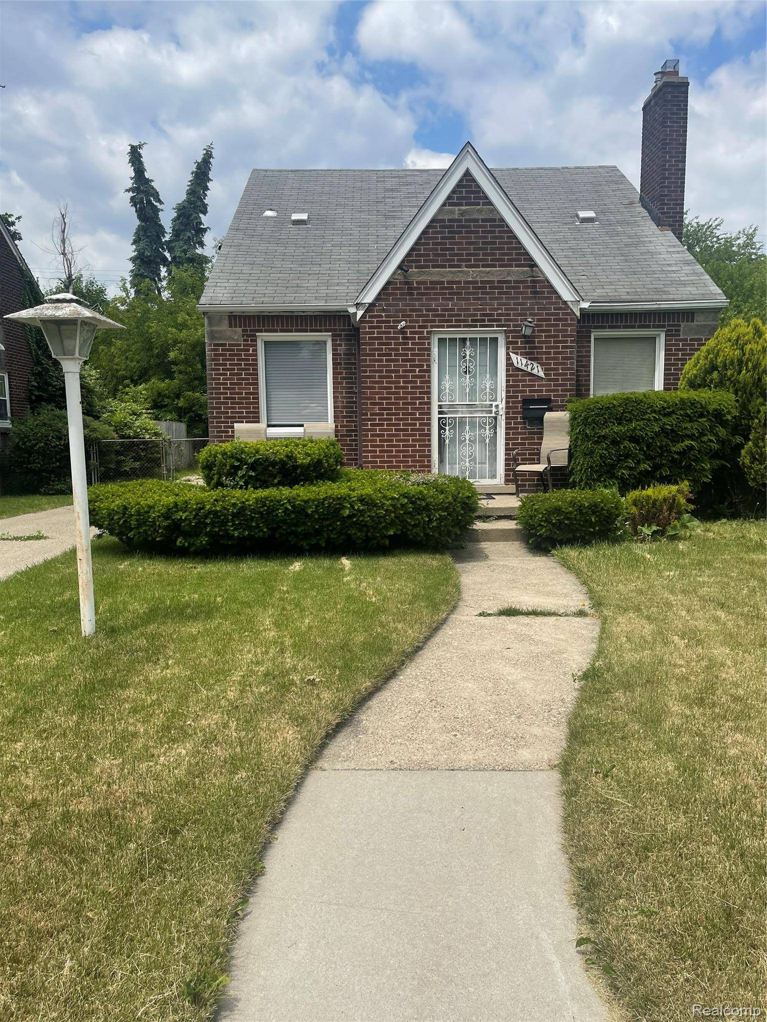 11421 Rossiter ST E, Detroit, MI 48224