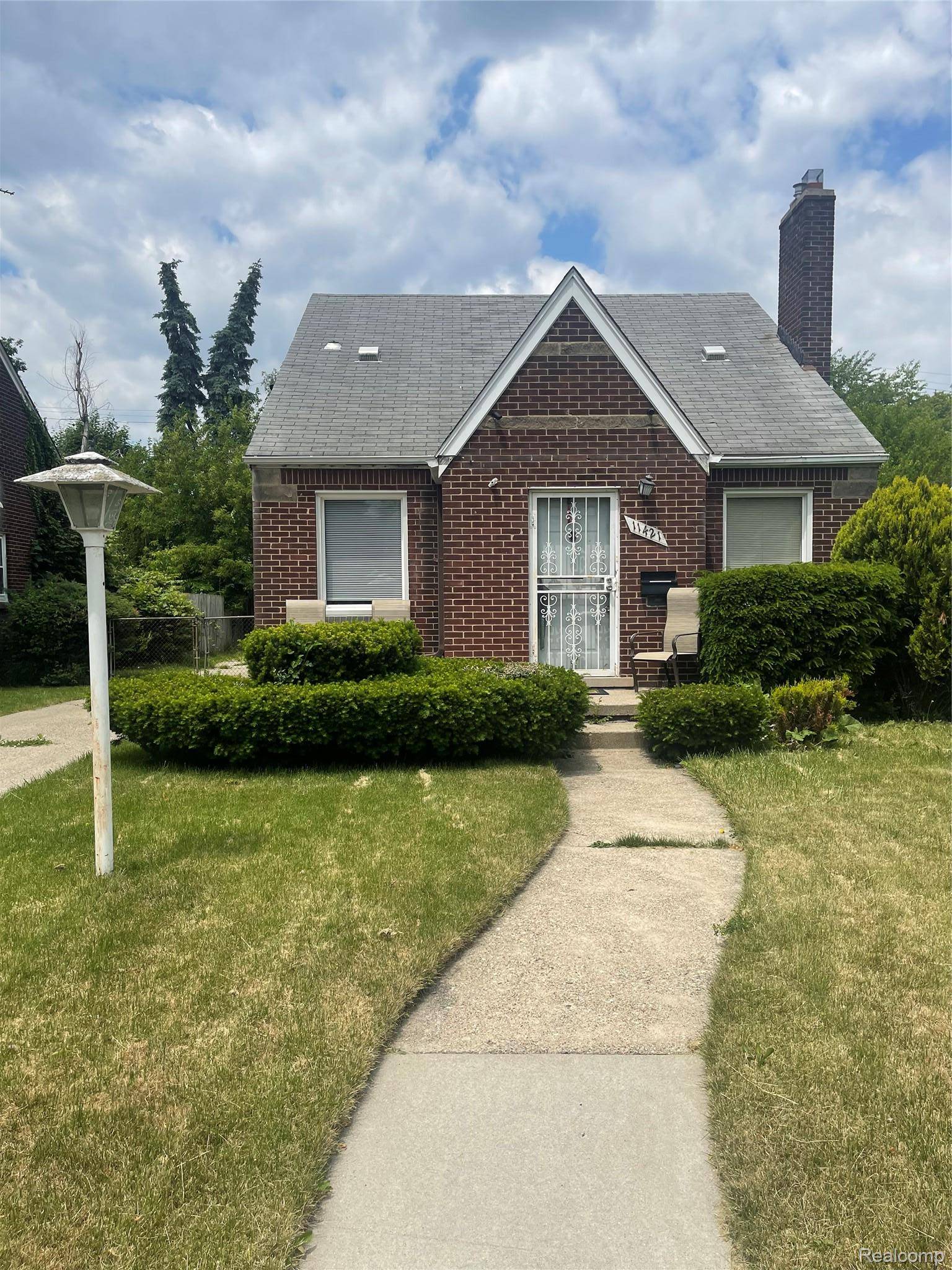 11421 Rossiter ST E, Detroit, MI 48224