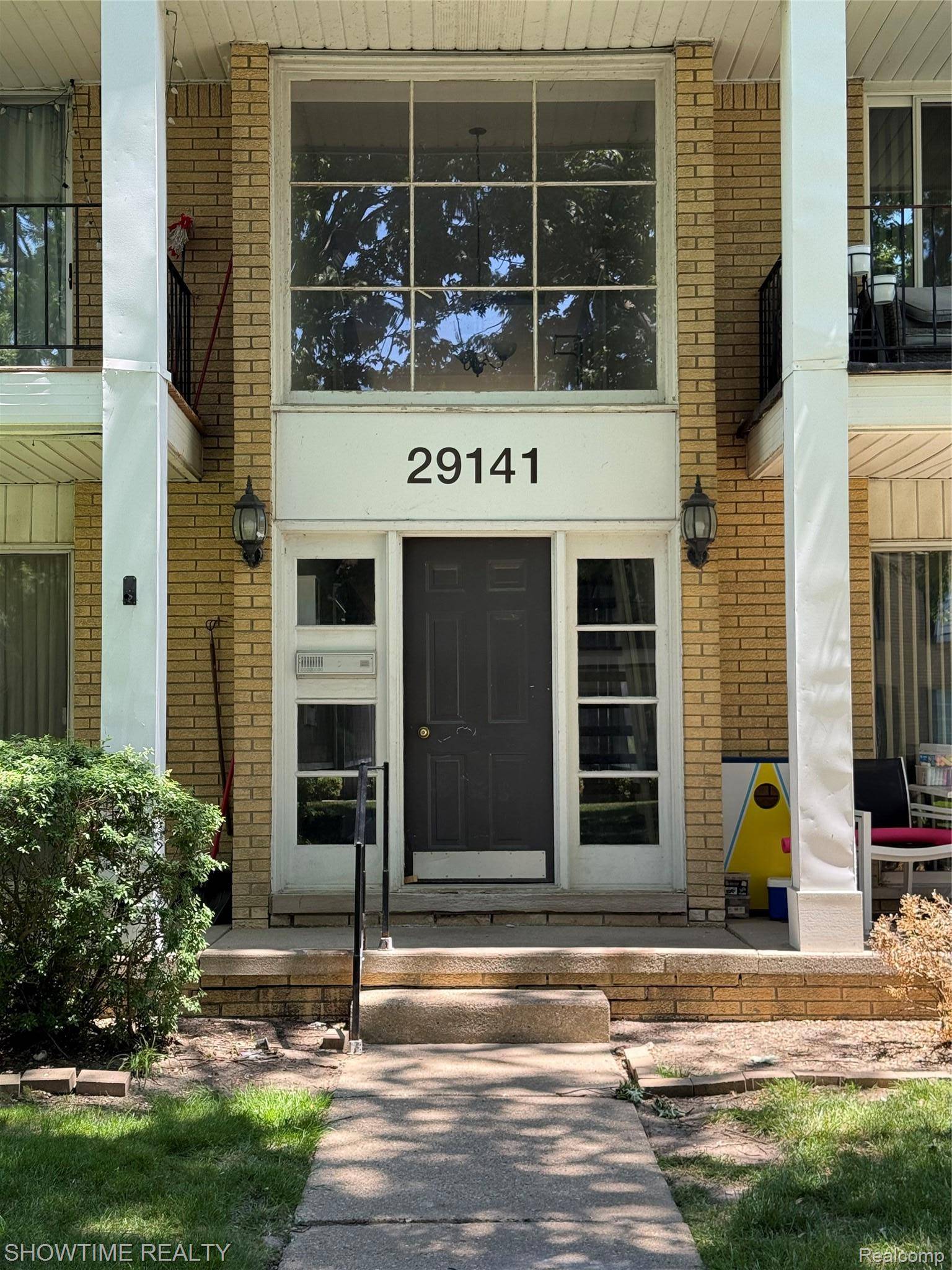 29141 Hayes RD, Warren, MI 48088