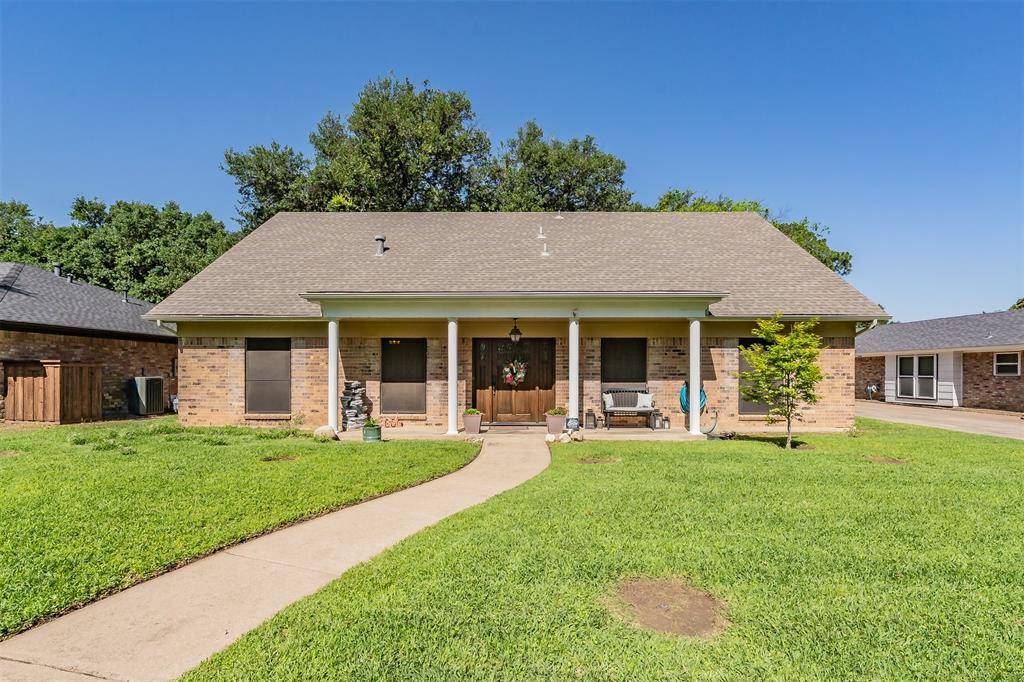 1810 Lakeside Drive, Arlington, TX 76013