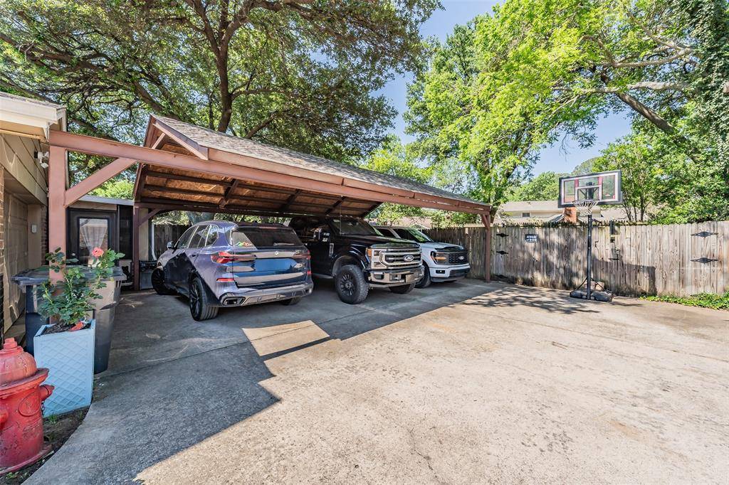 1810 Lakeside Drive, Arlington, TX 76013