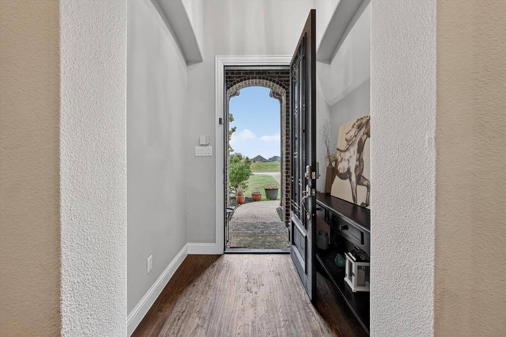 1129 Stonebridge Pass, Gunter, TX 75058