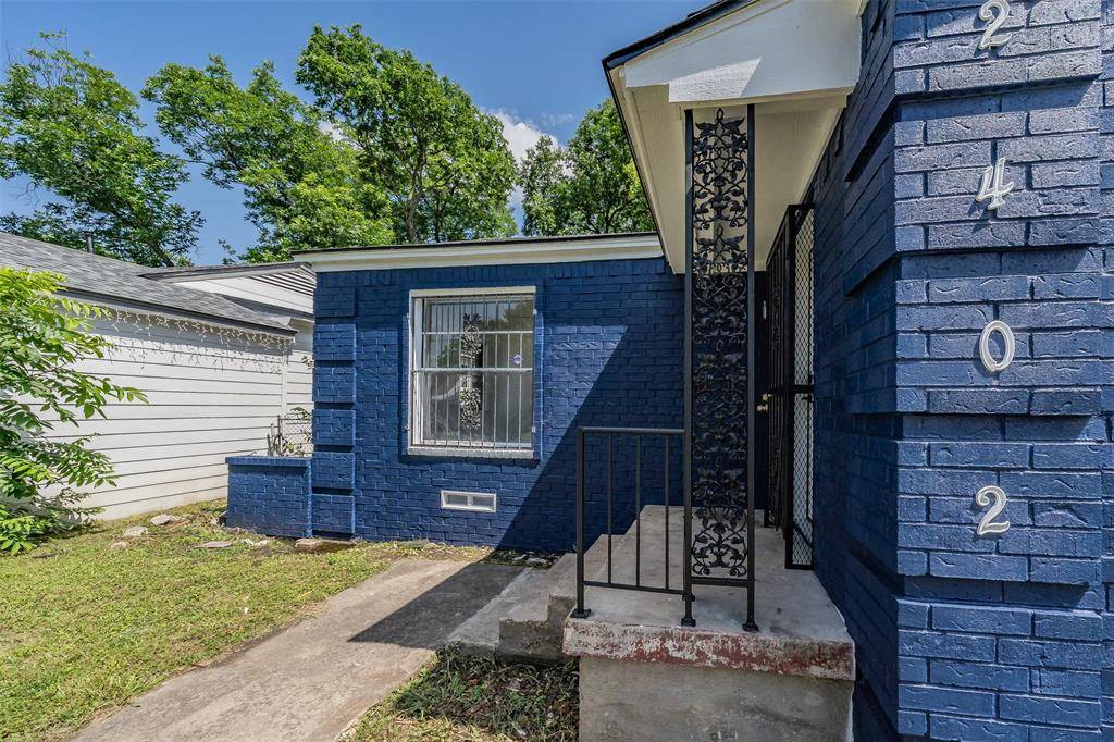 2402 E Overton Road, Dallas, TX 75216
