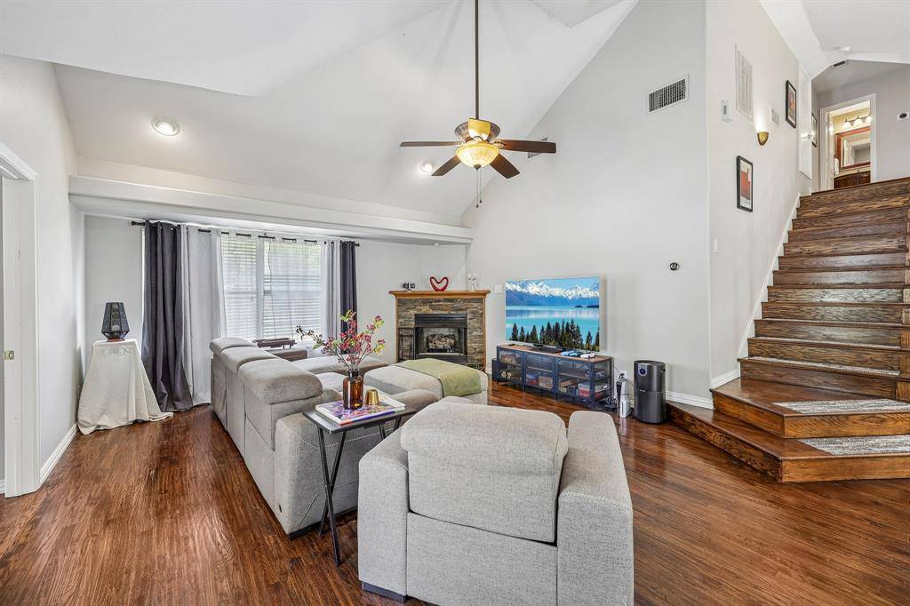408 Milla Lane, Euless, TX 76039