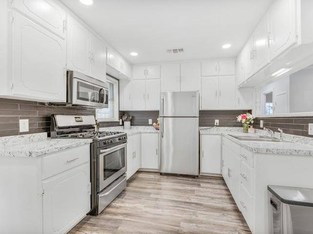 505 Worthway Drive, Grand Prairie, TX 75051