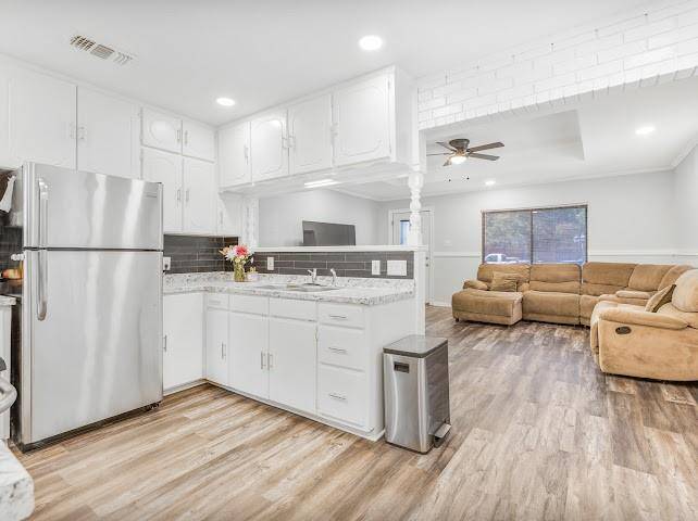505 Worthway Drive, Grand Prairie, TX 75051