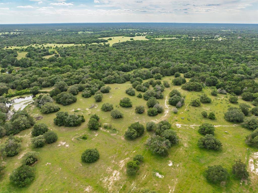 8010 Christian Cemetery Road, Burton, TX 77835