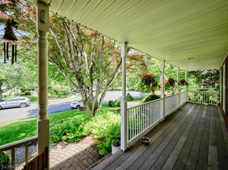 9 Chestnut Pl, Lebanon Boro, NJ 08833