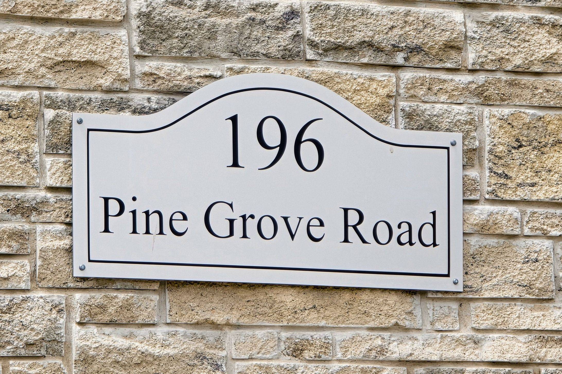 196 Pine Grove RD #9, Vaughan, ON L4L 0H8
