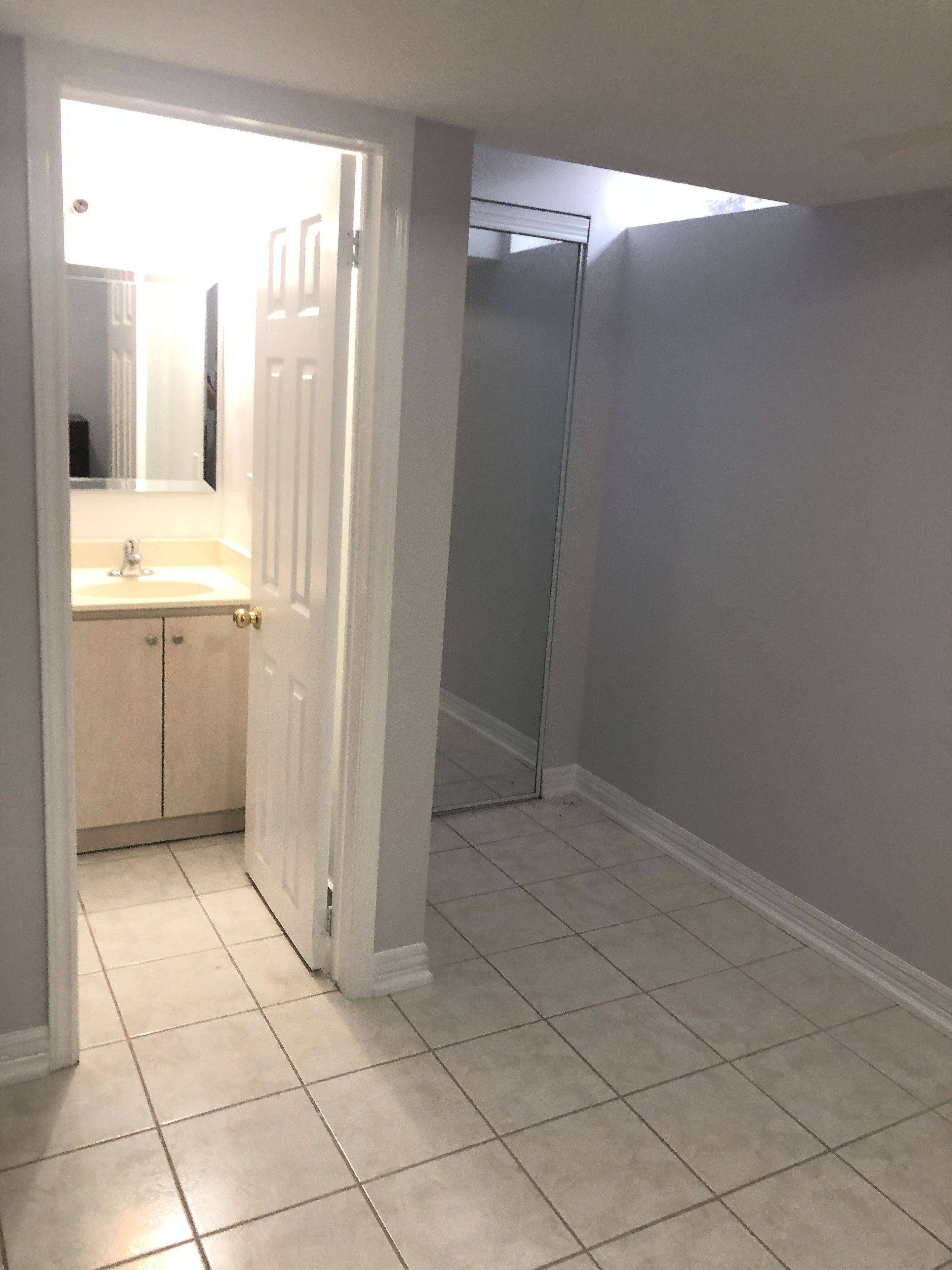 16 Cartmel DR #Apt 1, Markham, ON L3S 1T8