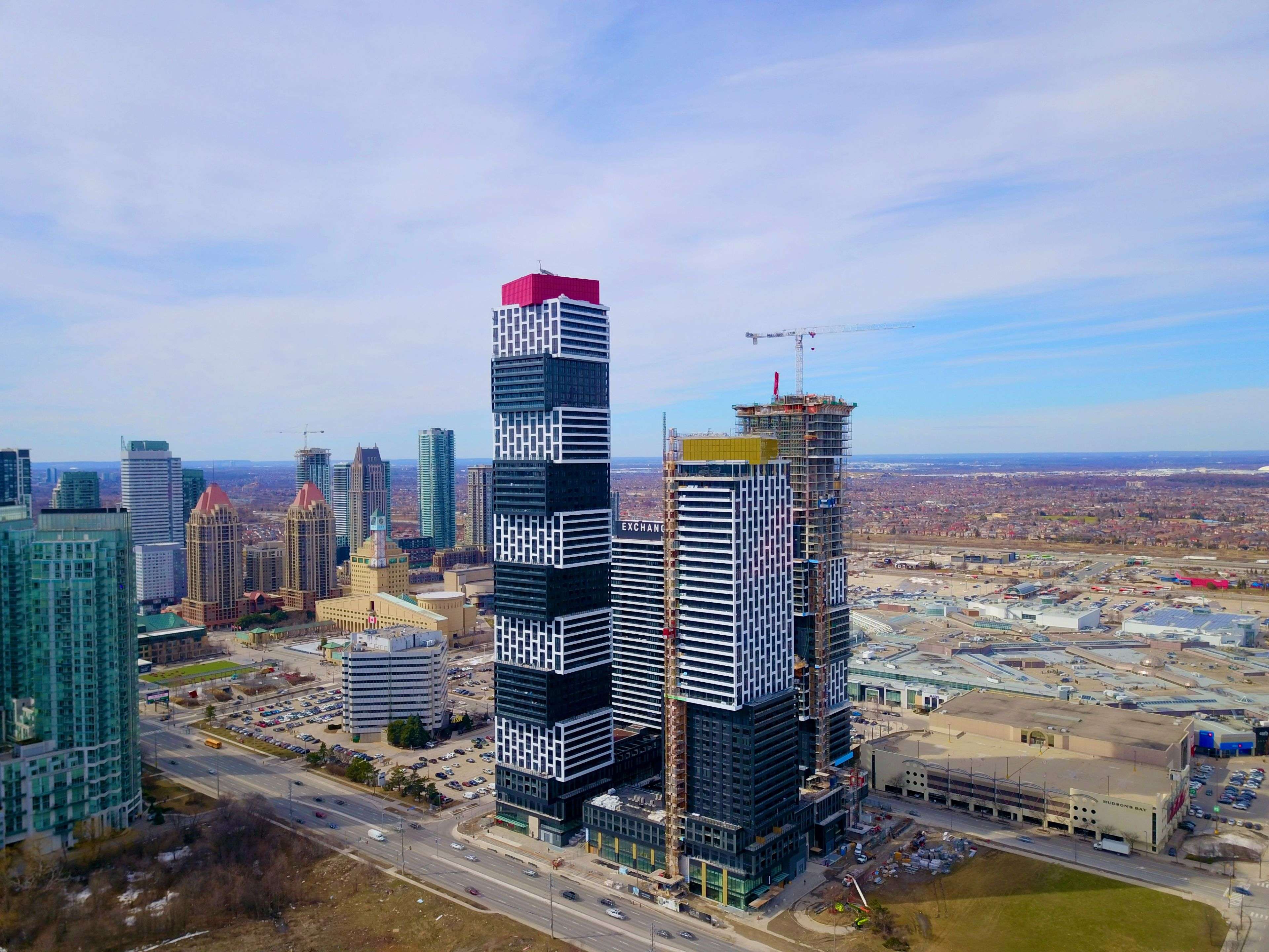 2 Erskine RD #1907, Mississauga, ON L5B 0S1
