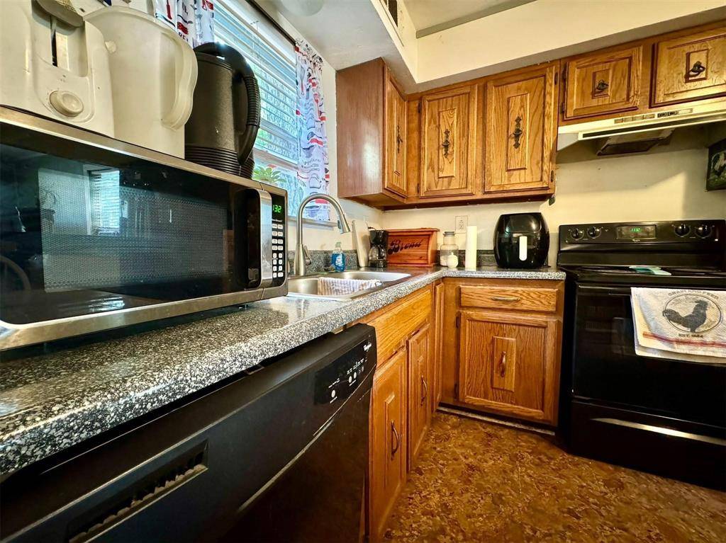 1319 W Morgan Street, Denison, TX 75020