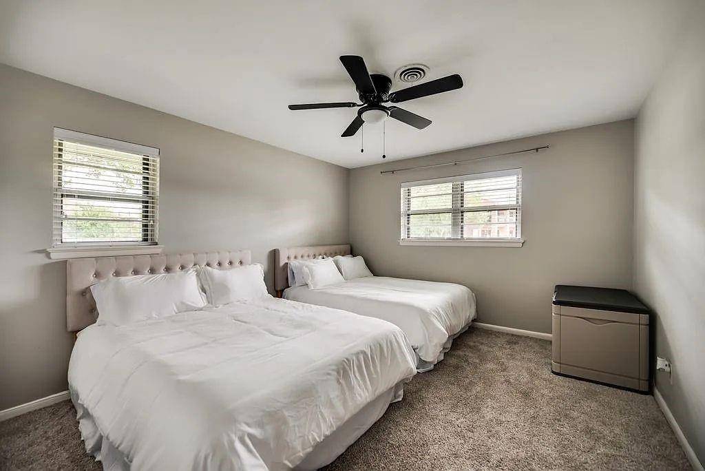 6501 E Mockingbird Lane, Dallas, TX 75214