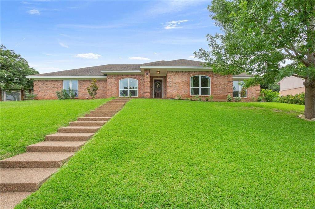10025 Forest View Drive, Woodway, TX 76712