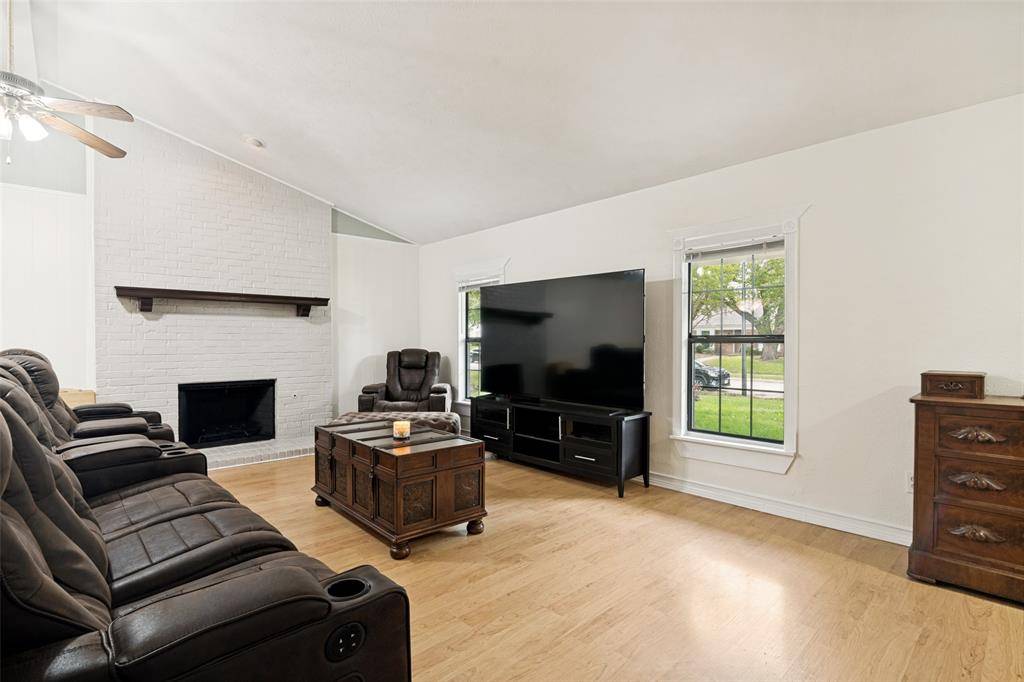 1102 Alexandria Avenue, Garland, TX 75040