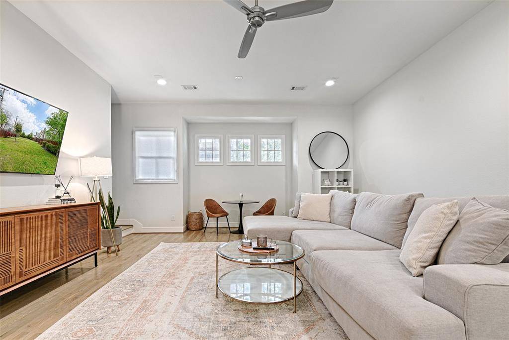 5089 Gaston Avenue #1002, Dallas, TX 75214