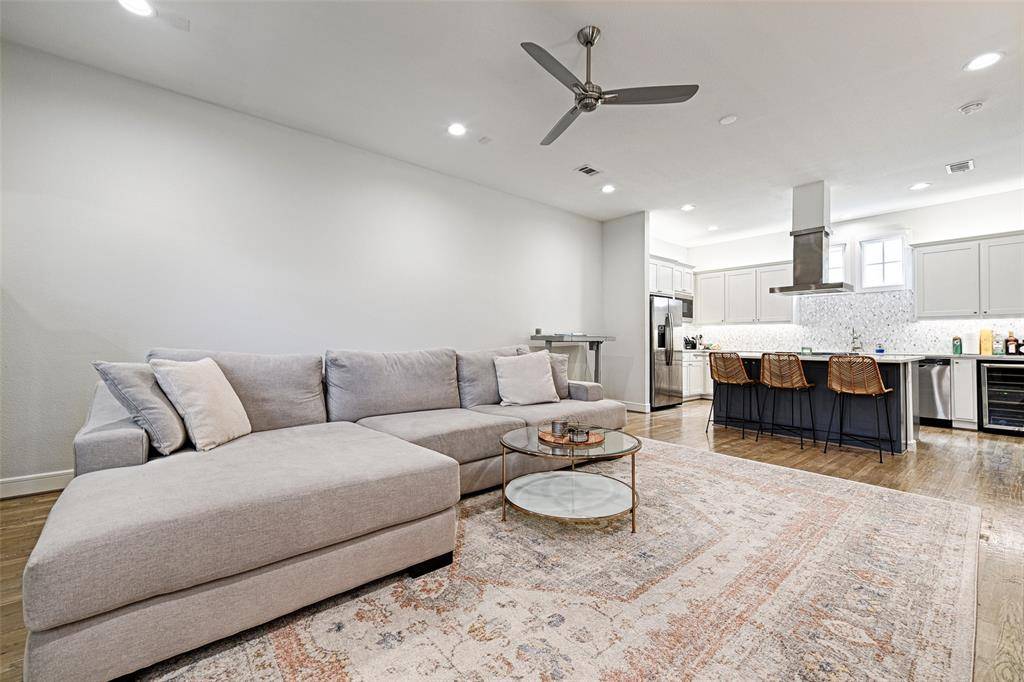 5089 Gaston Avenue #1002, Dallas, TX 75214