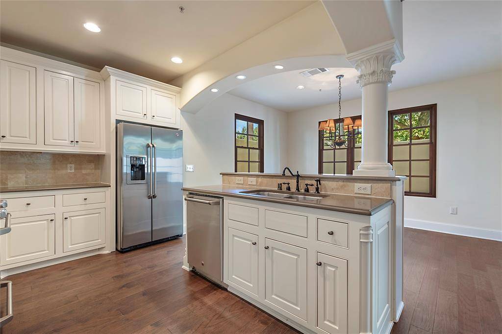 2510 N Henderson #17, Dallas, TX 75206