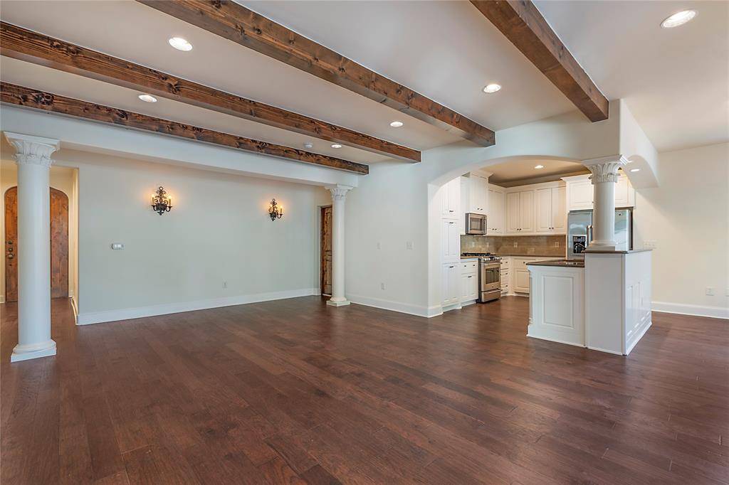 2510 N Henderson #17, Dallas, TX 75206