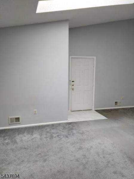 27 Townsend Ct, Franklin Twp., NJ 08823