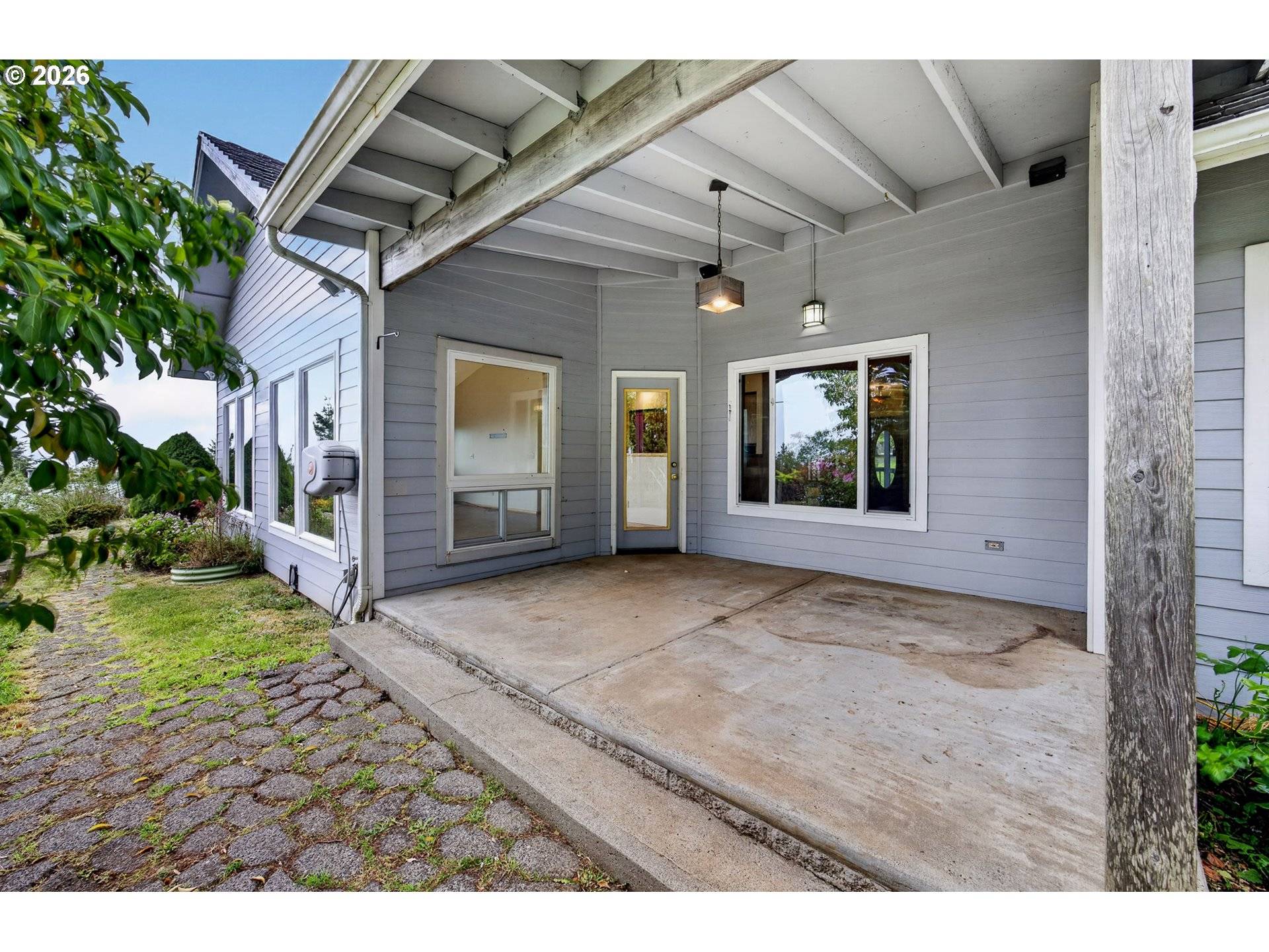 720 KINGS AVE, Lakeside, OR 97449
