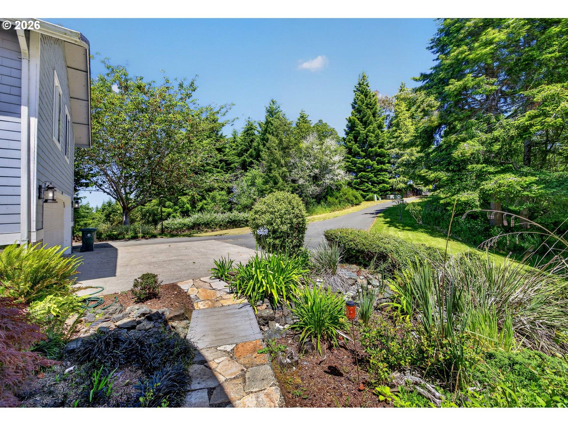 720 KINGS AVE, Lakeside, OR 97449