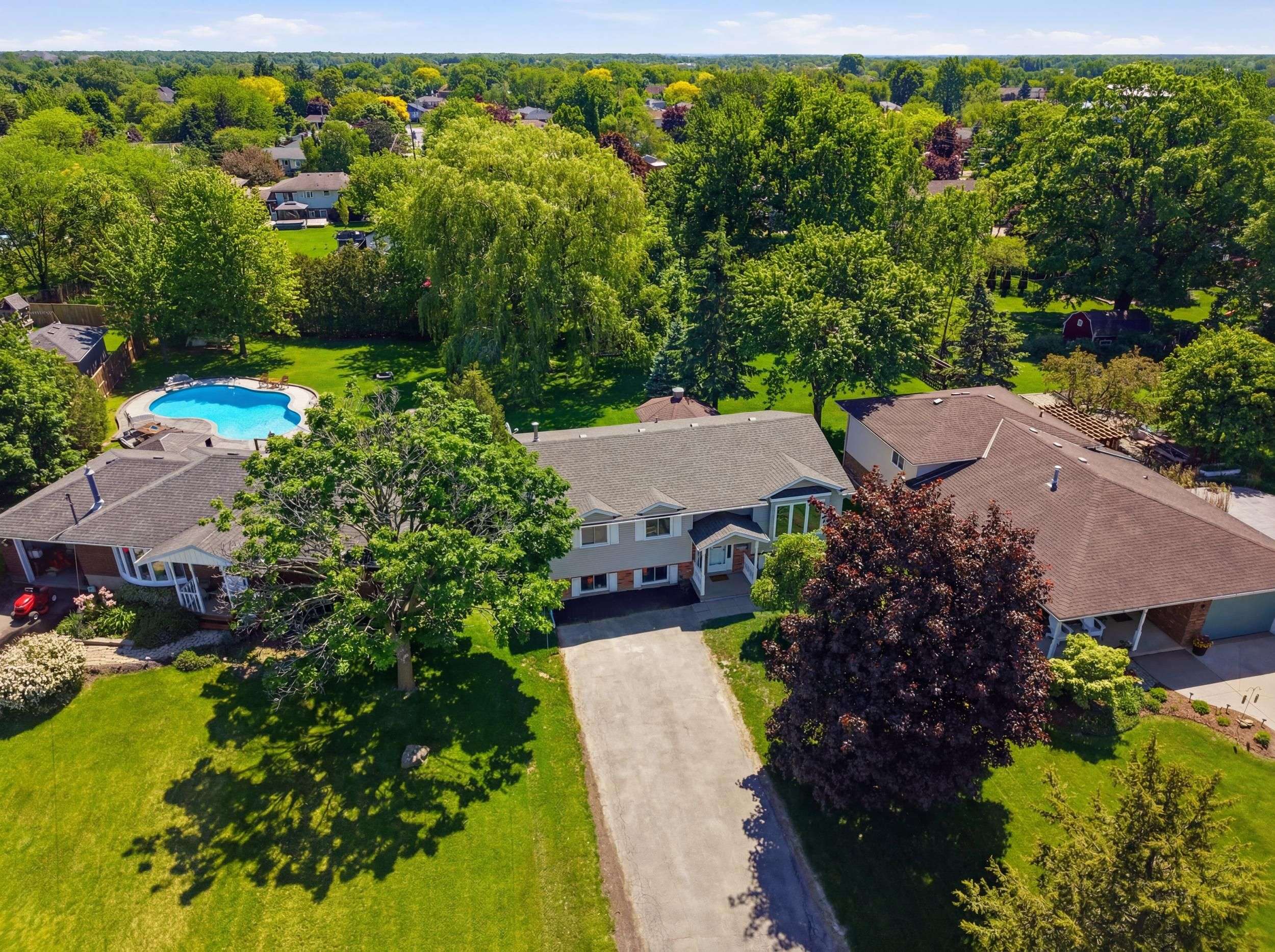 57 Wade RD, West Lincoln, ON L0R 2A0