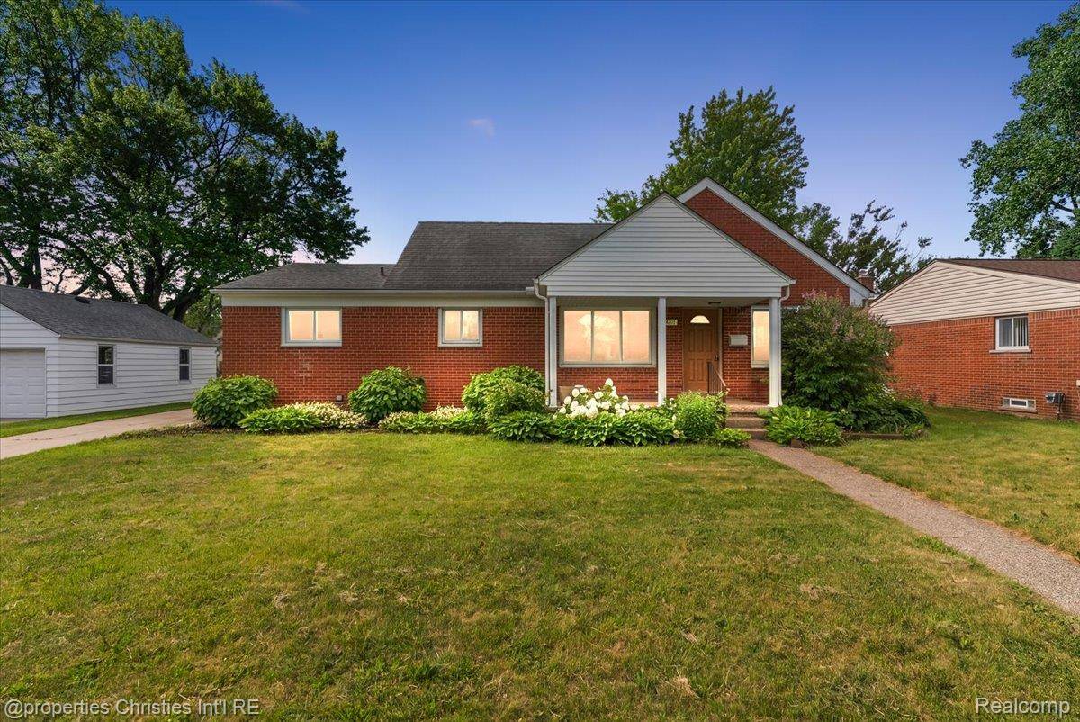 14201 Kingston ST, Oak Park, MI 48237