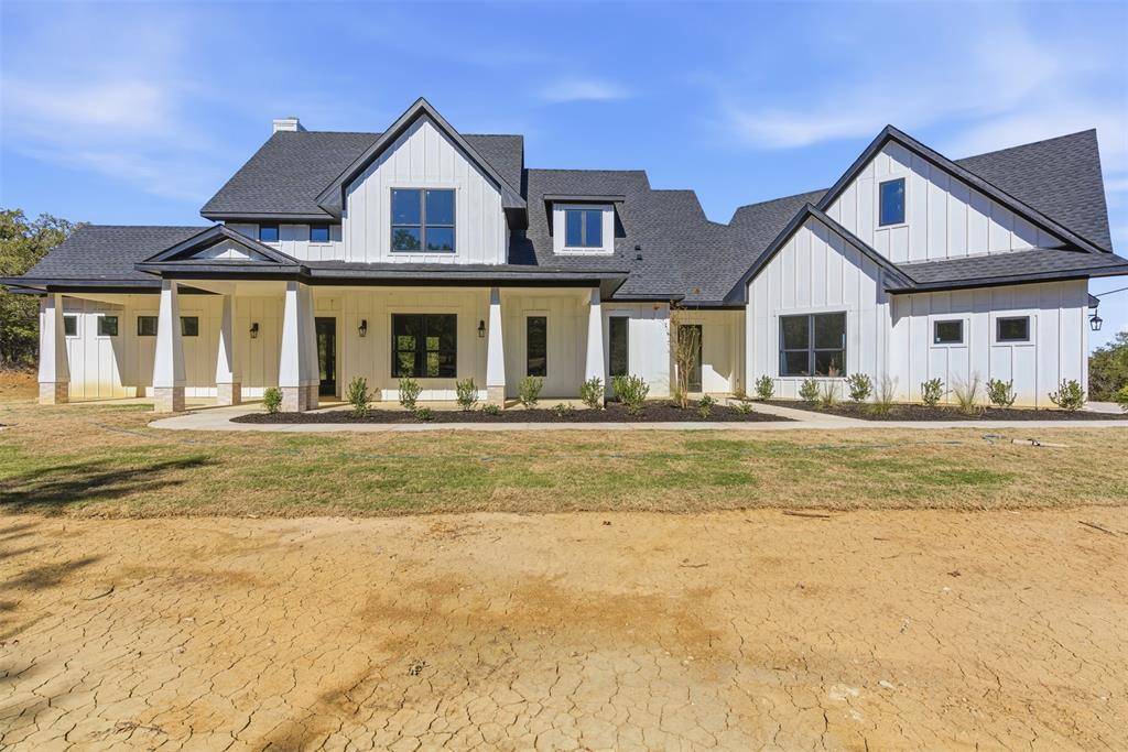 1552 Lakeridge Boulevard, Sunset, TX 76270