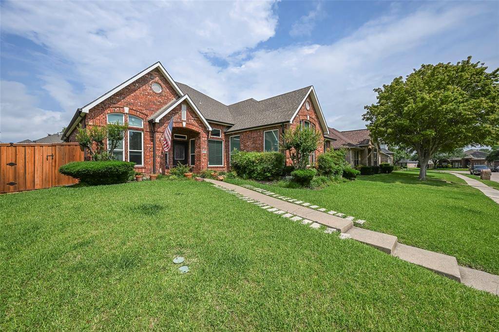 6017 Baskerville Drive, Rowlett, TX 75087