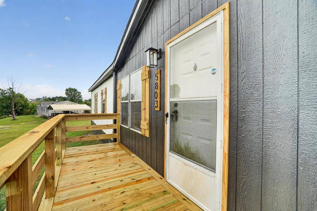 5803 Kentucky Street, Joshua, TX 76058