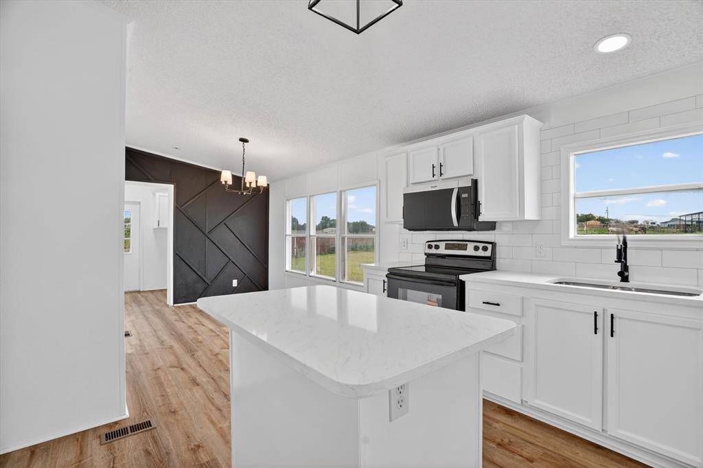 5803 Kentucky Street, Joshua, TX 76058