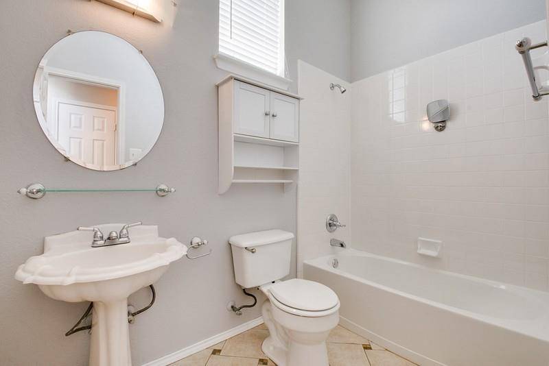 7813 Park Run Road, Fort Worth, TX 76137