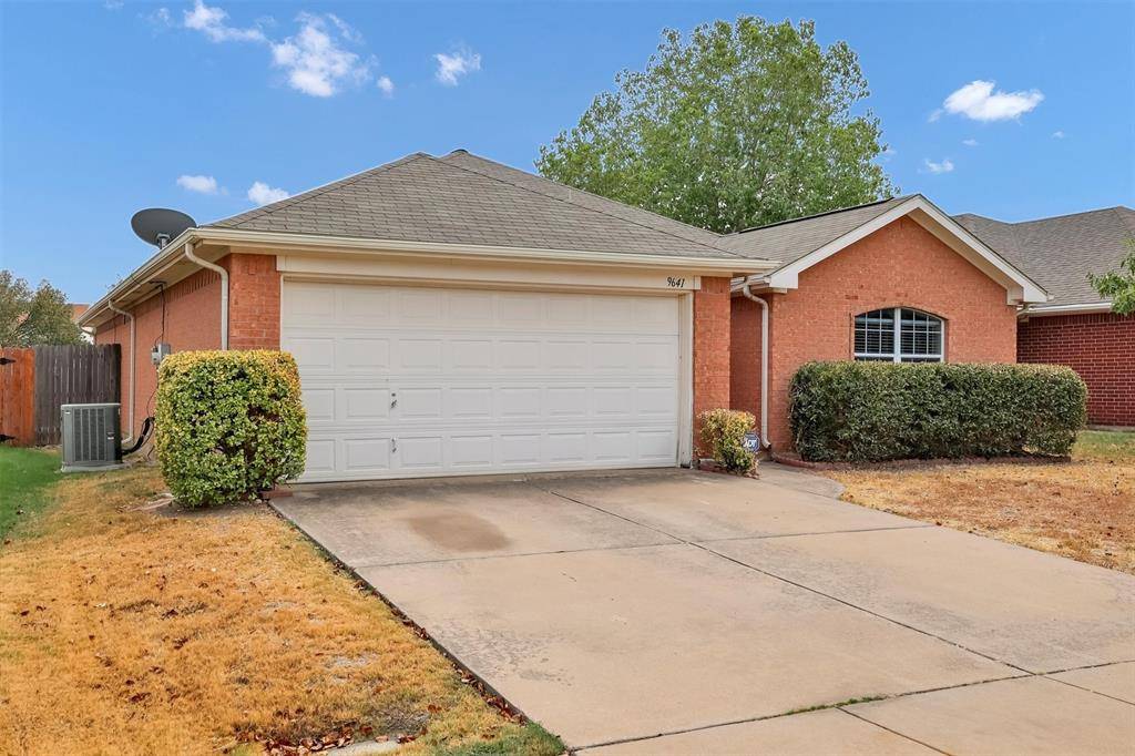 9641 Olivia Drive, Fort Worth, TX 76108