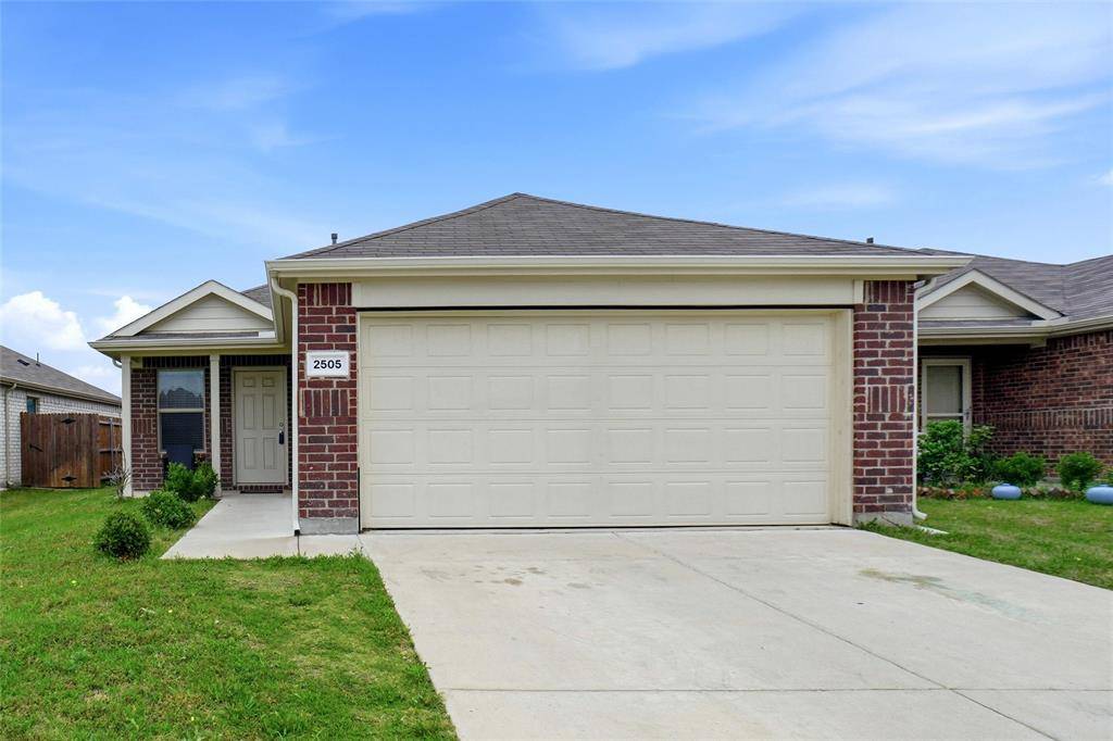 2505 Russell Street, Crandall, TX 75114