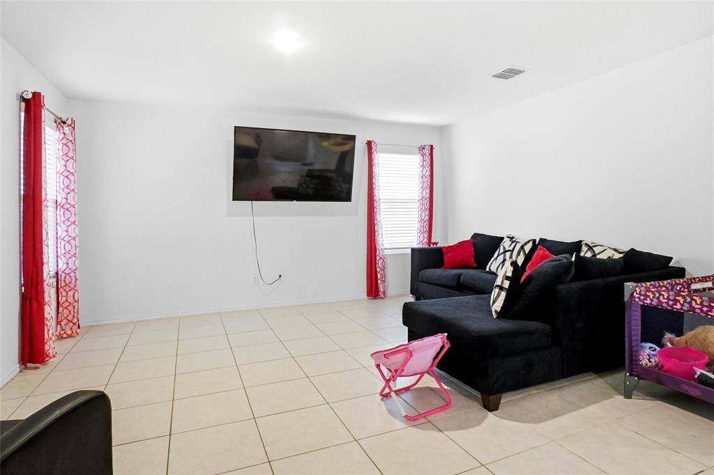 2505 Russell Street, Crandall, TX 75114