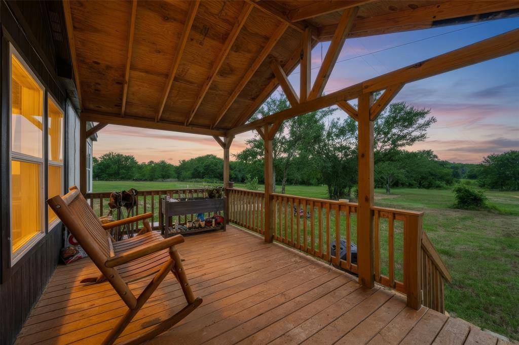 1932 County Road 222, Gainesville, TX 76240