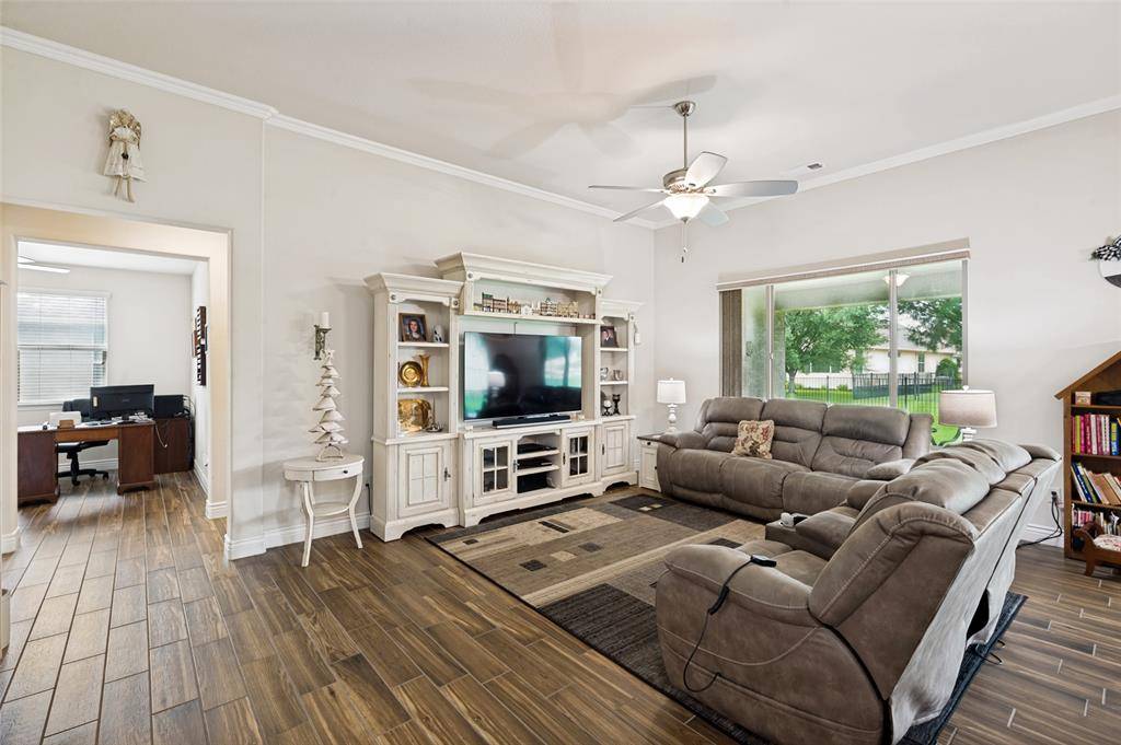 9904 Orangewood Trail, Denton, TX 76207