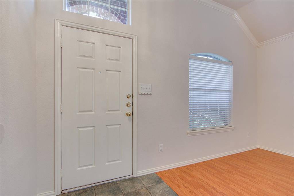 1133 Hillwood Drive, Saginaw, TX 76179