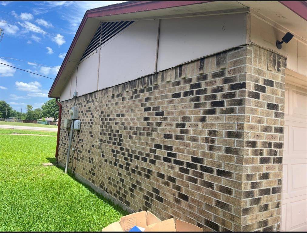 914 Pleasant Valley Road, Garland, TX 75040