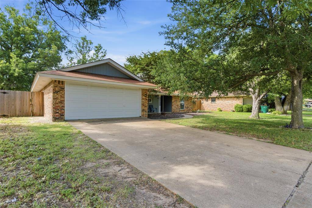 119 Blue Jay Street, Stephenville, TX 76401