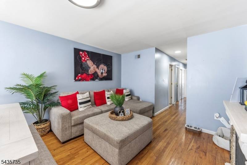 56 Vincent St, Newark City, NJ 07105