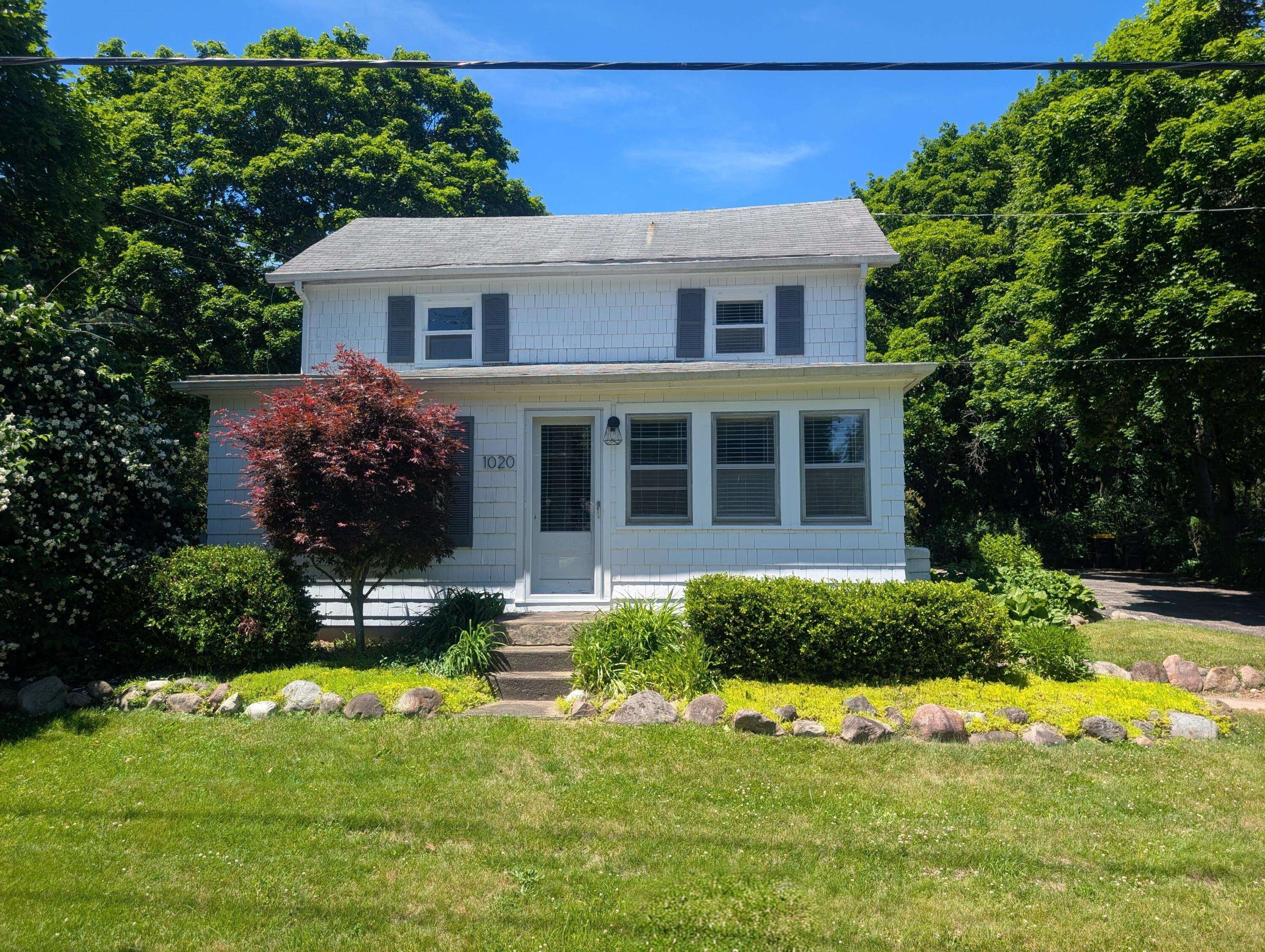 1020 S Marshall AVE, Marshall City, MI 49068