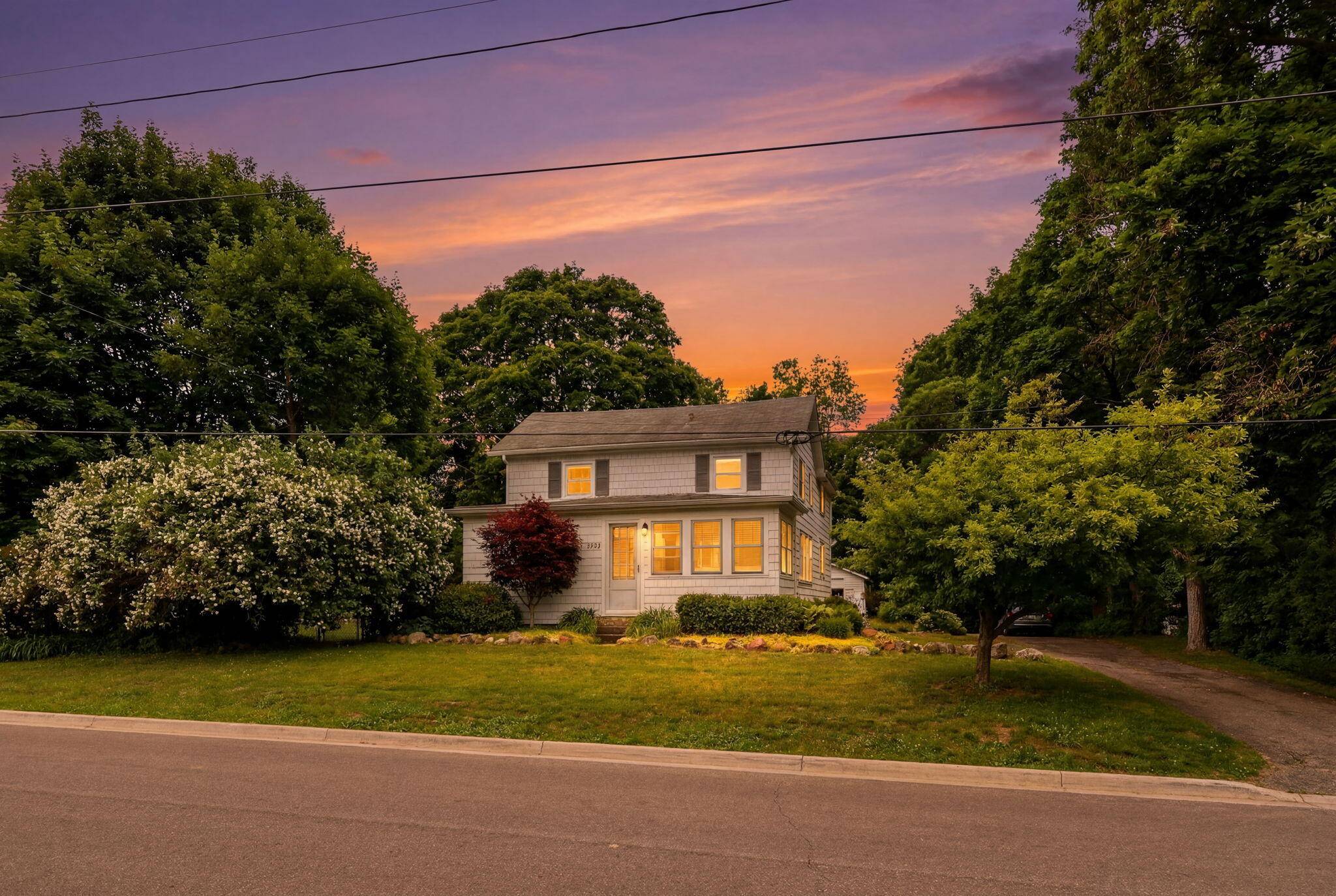 1020 S Marshall AVE, Marshall City, MI 49068