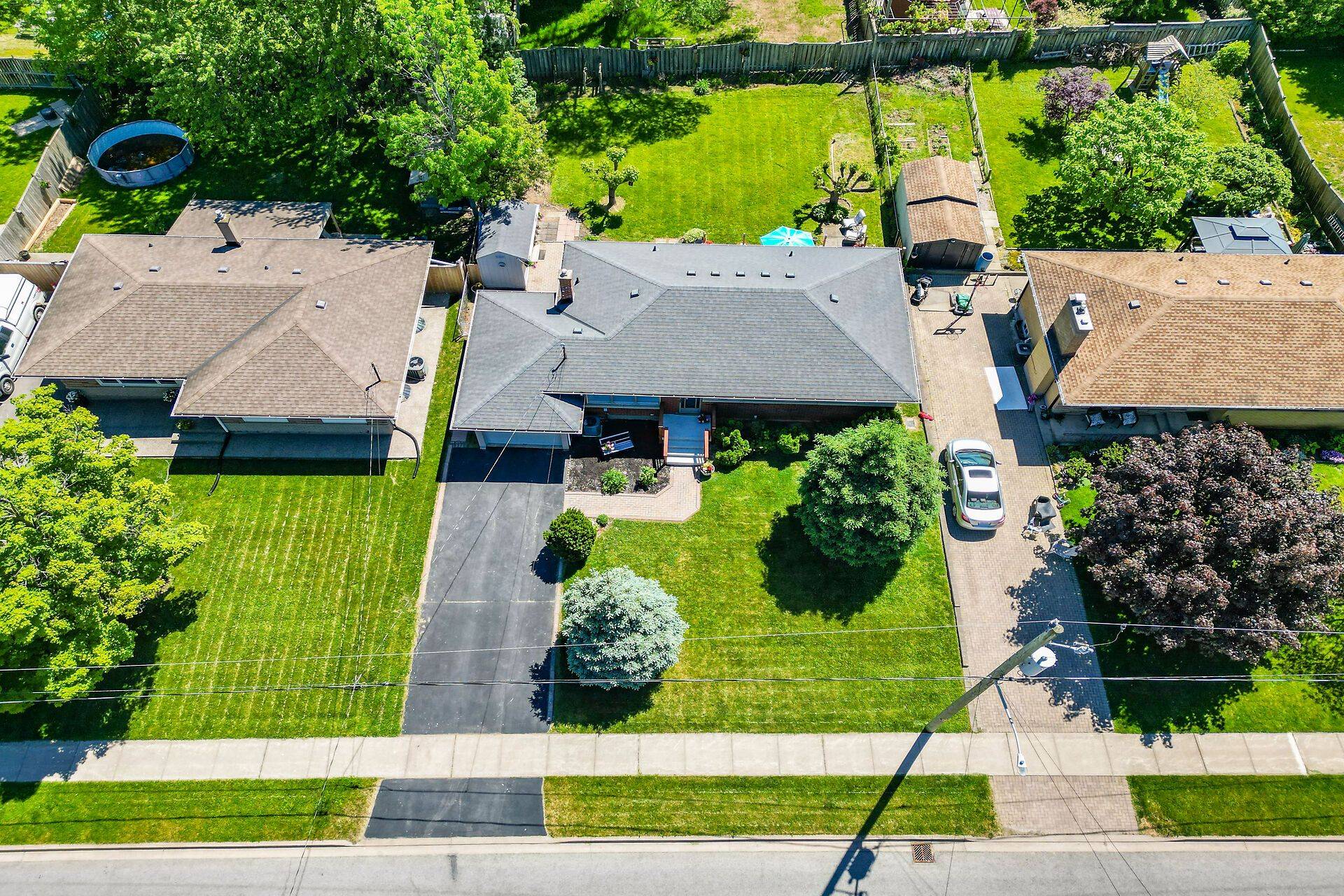 4103 Barry DR, Lincoln, ON L3J 0L3