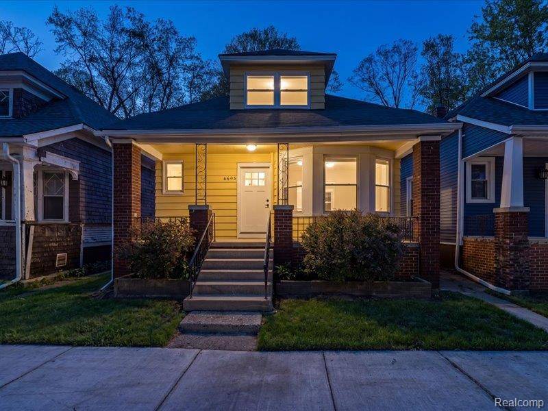 4498 Fischer ST, Detroit, MI 48214
