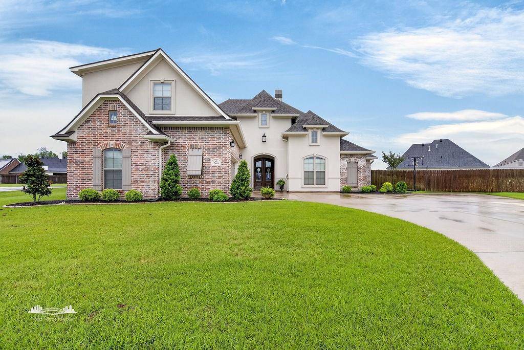 260 Arrowhead Drive, Bossier City, LA 71111