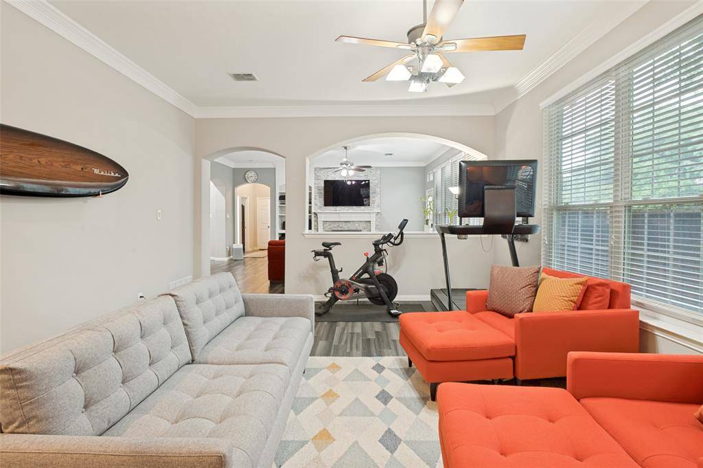 401 Manders Court, Irving, TX 75063