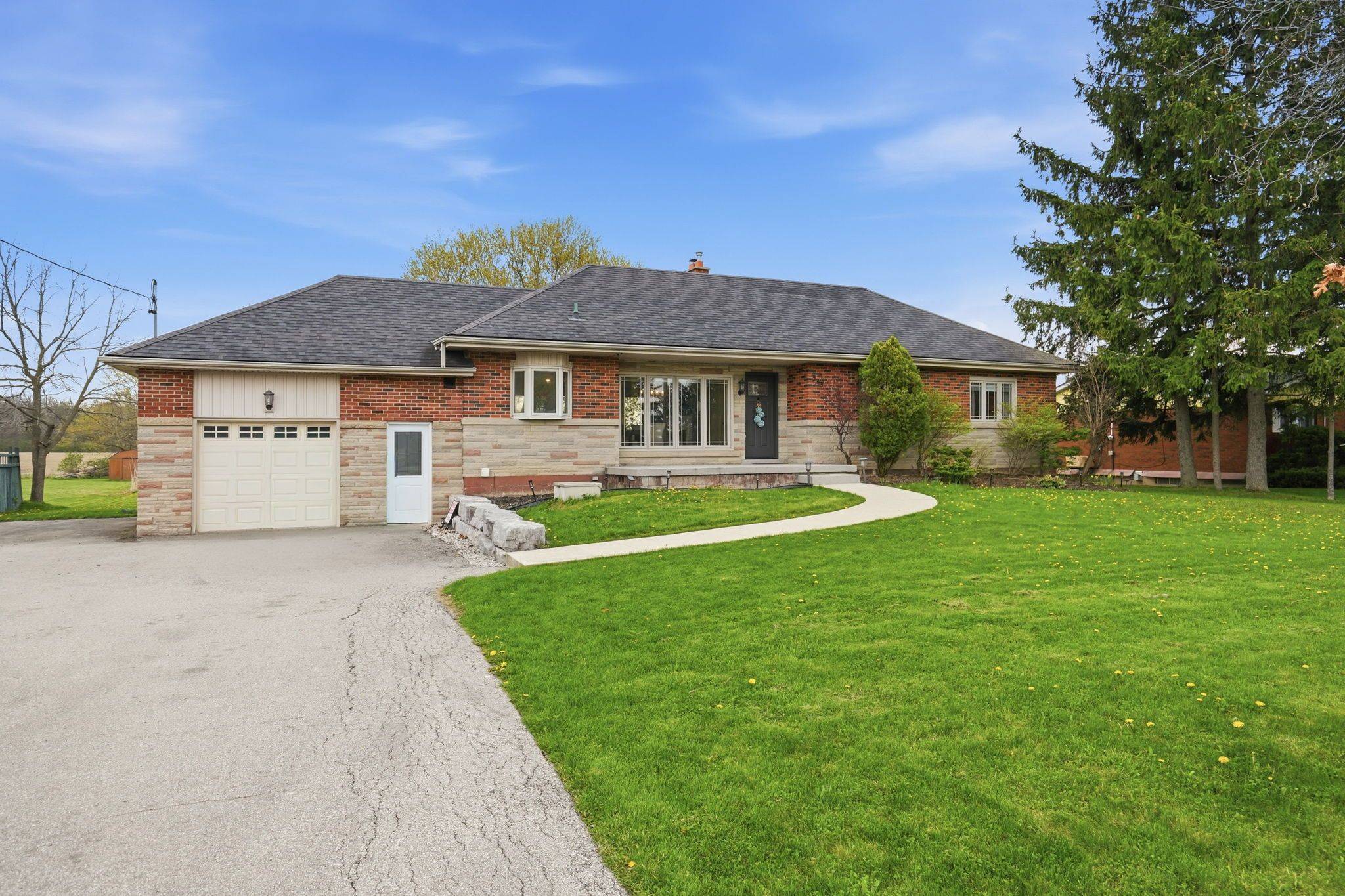 533 Woodburn RD, Hamilton, ON L0R 1P0